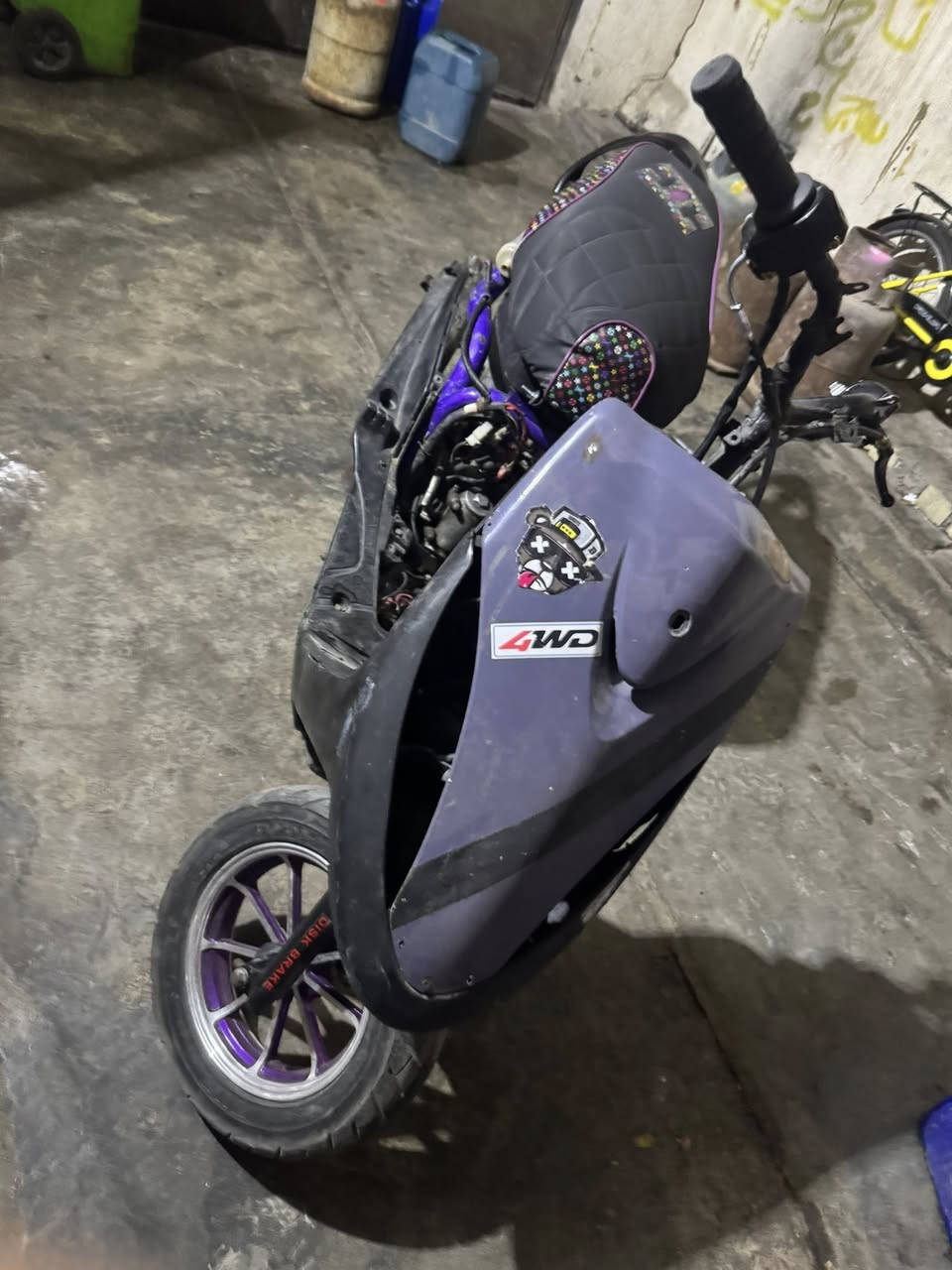 سلام عليكم ماكس السعر300(***********)
