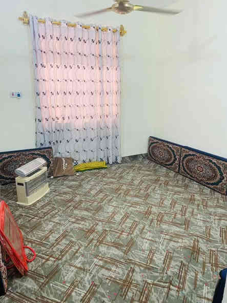 🏠 للإيجار – حي النقيب _ مؤثث بالكامل
مساحة  75م طابق ونص
– غرفتين نوم
– استقبال
– مطبخ
– موقع ممتاز
الإيجار: 600 ألف بالشهر وبي مجال 
للتواصل واتساب: ***********
وللاتصال: ***********
