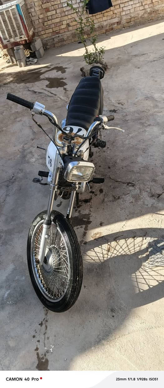 تاكير البيع اصولي 7 وراق 2018 مكينه مشروكه و بيه جبنه ذب دهن السعر 600 و بيه مجال


**إذا كنت صاحب هذا الإعلان وتريد حذفه لأي سبب، رجاءا أرسل رسالة إلى الدعم الفني**