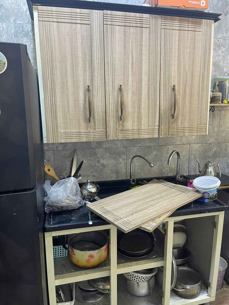 تصوير احد الزبائن
قبل وبعد
الأسعار من 15 الف الى 25 الف
صبغ سبراي  متوفر جميع الألوان الالمانية المتوفرة لدينا تستخدم للحديد للخشب الكاونترات للسيارات للألمنيوم للزنجار كلشي ببالك ينصبغ 🔥
يتوفر خدمة توصيل جميع المحافظات 
اي استفسار 
***********
