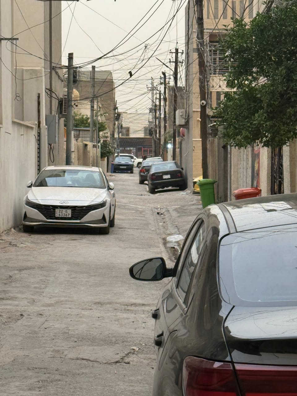 🏡 بيت للبيع بسعر فرصة حقيقية في البلديات

📍 العنوان: بغداد – البلديات / دور العمال، قرب مدرسة الأمجاد للبنات

📐 المساحة: ١٠٠ متر
↔️ الواجهة: ٥ متر
📏 النزال: ٢٠

✨ تفاصيل البيت:
🚗 كراج كبير
🛋️ استقبال
🛏️ غرفة نوم
🍽️ مطبخ صغير

🔝 الطابق الثاني:
🛏️ غرفتين نوم
🏠 غرفة سندويج
🏠 غرفة عگادة

🔥 البيت أحلى من التصوير وناقص فقط الغسلة والترتيب النهائي

💰 السعر: ٢٠٠ مليون فقط
🤝 البيت معروض بهذا السعر المناسب كمساعدة للمشتري حتى يرتب البيت حسب ذوقه واحتياجه
⚡ فرصة ممتازة وماكو هيج سعر حالياً بمنطقة البلديات

📞 للاستفسار والمعاينة: ***********
🏛️ مكتب الهـادي للعقار والمقاولات
