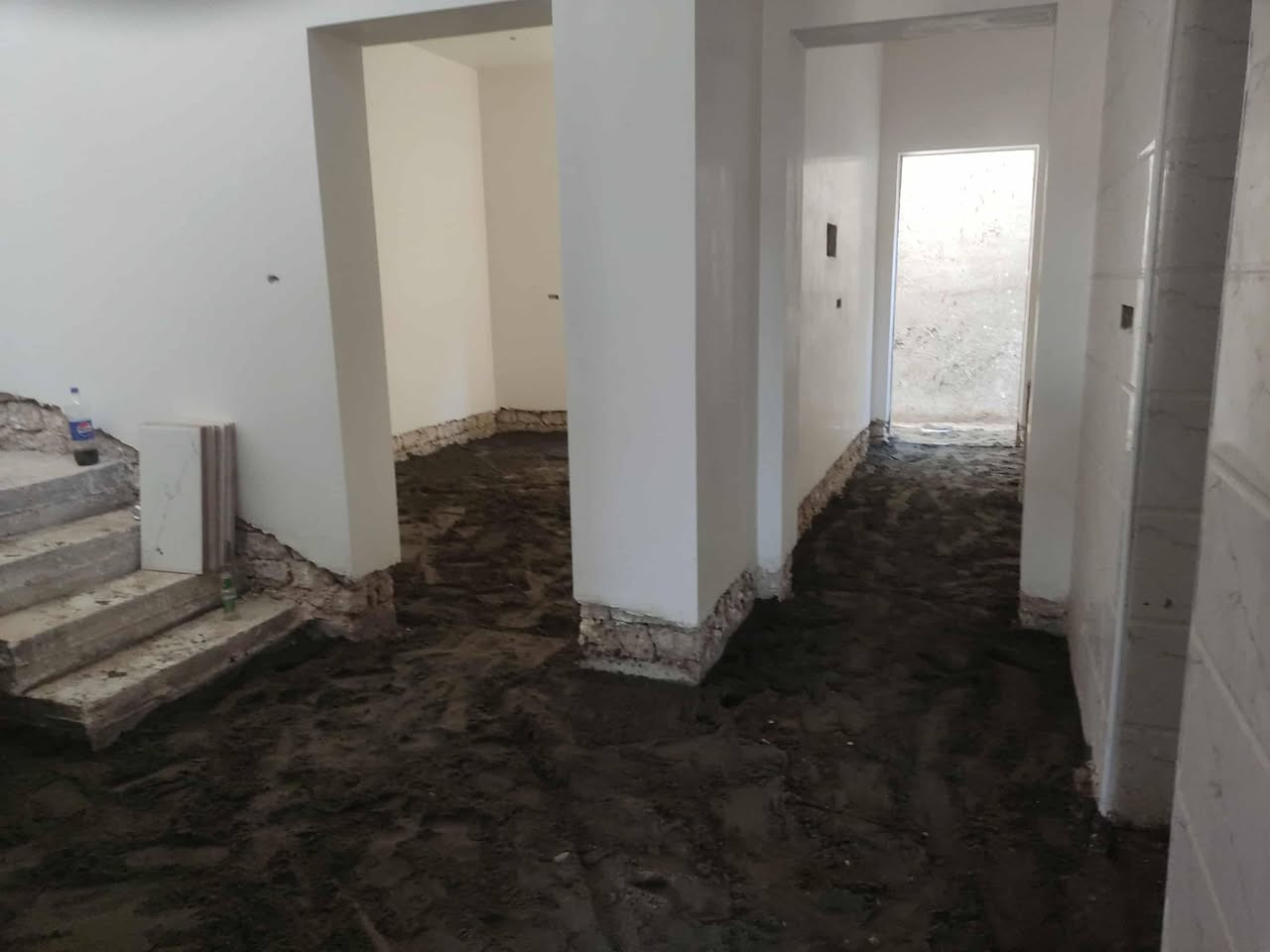 سلام عليكم  / يوجد كادر عمل جاهز/ تصعيد مواد/ تنضيف بيوت/ تفليش/ تكشيط/ تنضيف حدائق/ دفن نهري  / شقلنه ليل ونهار   /ومعداتنه جاهز/ ماعليك بس تصال على رقم  /     ***********
