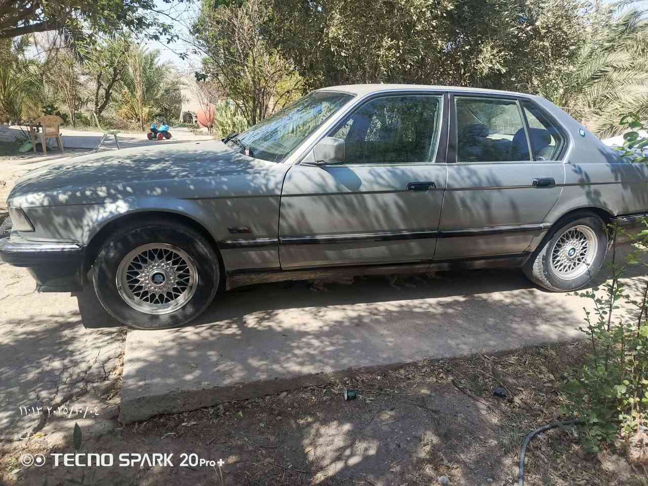 السلام عليكم..
سياره للبيع BMW 
حجم 735 رصاصي غير محدد..رقم مميز كربلاء..مكينه 6سلندر بلادي مفتوح..سياره جاهزه من كلشي.فول مواصفات .موديل 90.. سعر 60$ وبيها مجال ..سياره موجوده بالبصره.. الاستفسار على الرقم *********** Singapore
