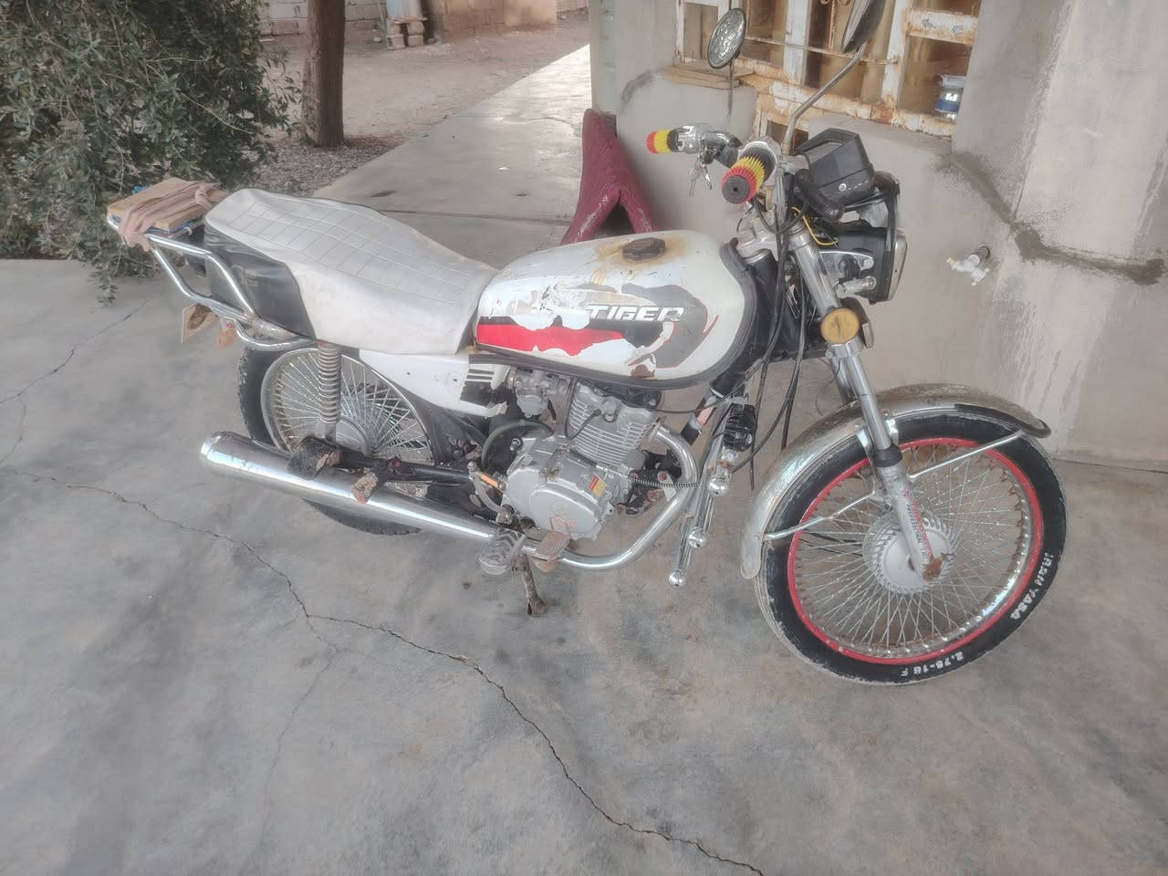 ماطور تايكر 2020جاهز كامل
نقص اشاير فقط
الماطور معمر ولفات وبستم
الطبق الجوة مامفتوح
مو شراي لا تكسر بلماطور 
ناحية القيارة قرية المكوك
السعر 350،000
***********
***********
