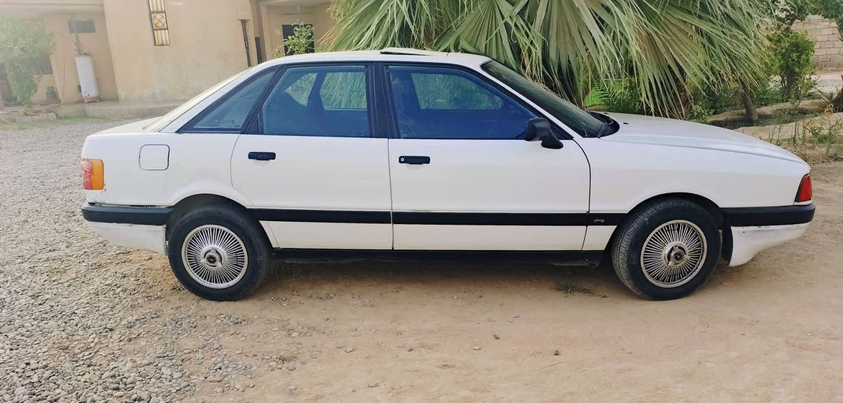 السلام عليكم اودي موديل 91 للبيع رقم فحص نينوى محرك كير شرط كشر نضيف كهربائيات كلهن شغالات سياره ماتصرف عليها ربع السعر 20 اوبيها مجال المكان الساحل الايسر جميله عنك الهوه للاستفسار اتصل ( ***********)
