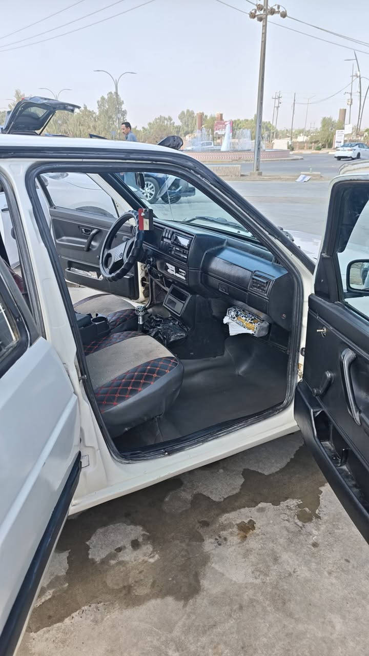 السلام عليكم
كولف موديل1990
كير عادي 
محرك شرط گير شرط فقط صبغ عام جماليه
كهربائيات كامل 
سنويه لسنة 2027
كوبون بانزين
سياره جاهزه مابيهه اي نقص 
لايت زنون
تحويل موجود
للاستفسار 
***********
ماموجود ماسنجر
