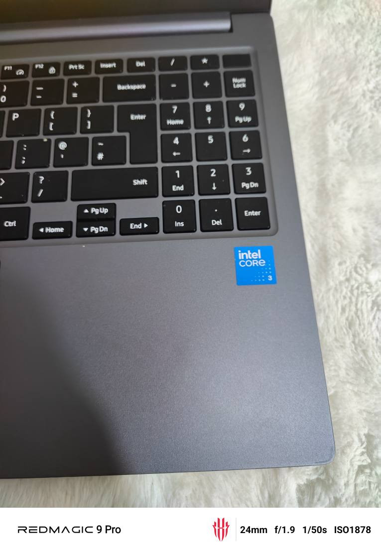 بۆ فرۆشتن  ئەم لاپتۆپە  بەریتانیە
نرخی 250. هەزارە  
شوێن چوارقورنە حاجیاوا 
ڕەقەم  ***********
*********** رانية, السليمانية
