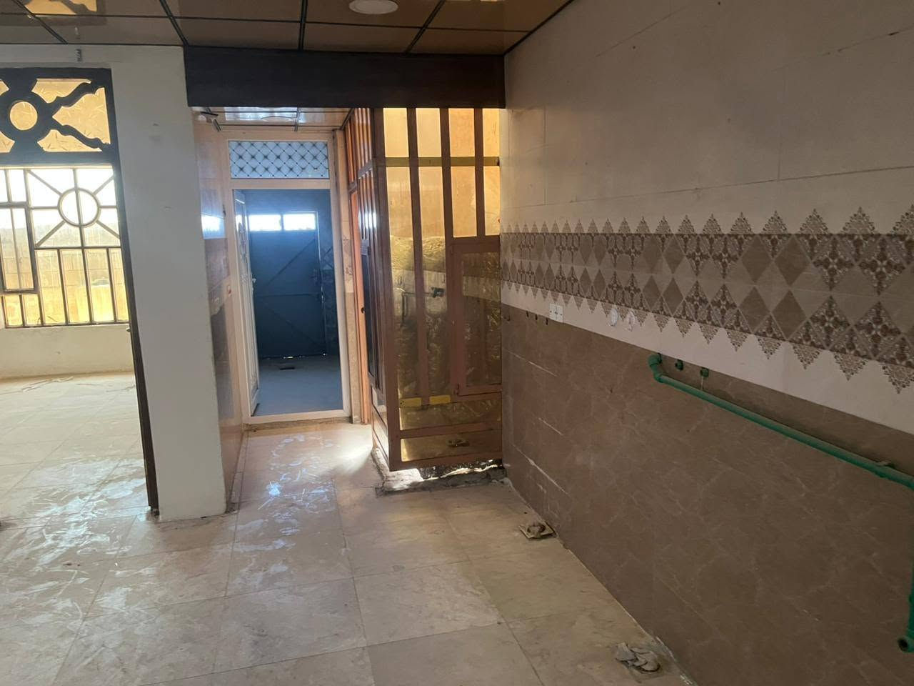 دار سكن
حواس شارع التجار مقابل شارع الصب
المساحة ١٥٠ متر
يحتوي على :
الطابق الأول : غرفة نوم + صالة + إستقبال +مطبخ
الطابق الثاني : غرفة نوم + صالة + بيتونة
للإستفسار يرجى مراجعة مكتب علي طالب للعقار
شارع المحكمة مقابل الطابو الجديد
أو الإتصال على الأرقام التالية
***********
***********
