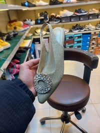 احذية نسائية • فلات ورياضي • مقاسات متنوعة