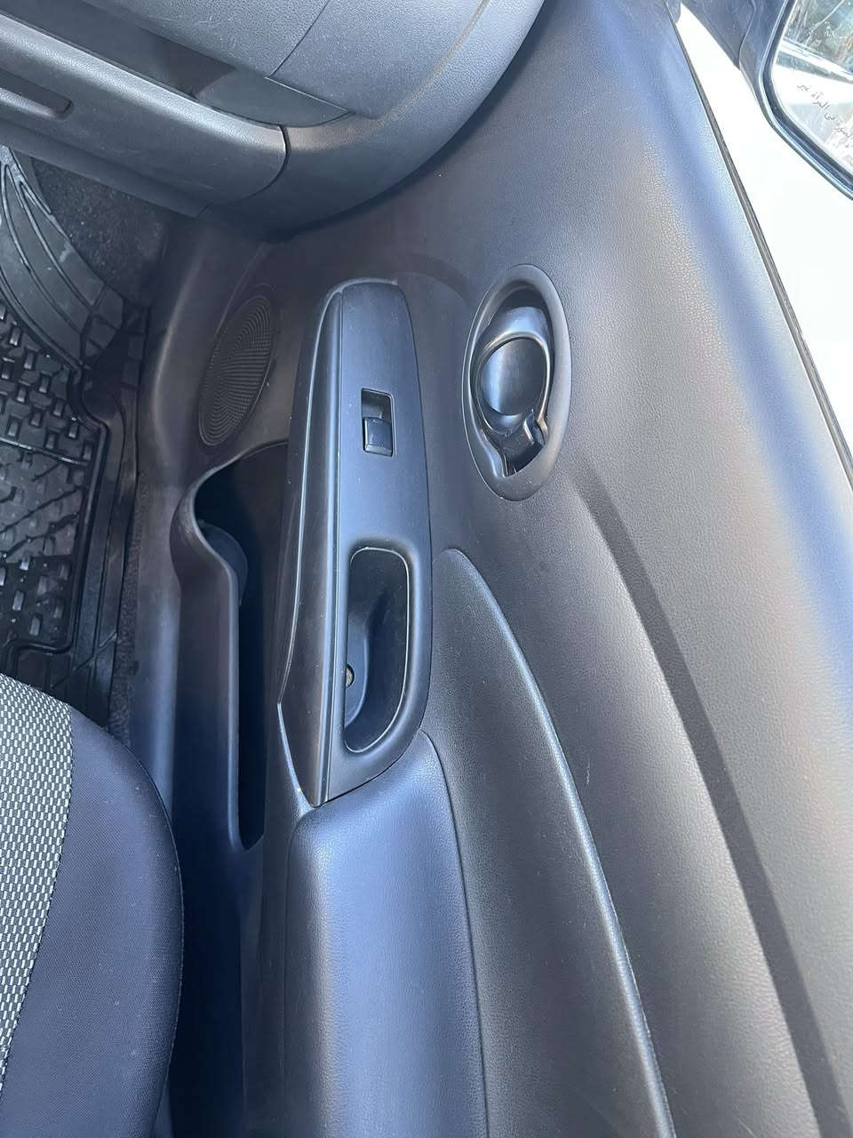 السلام عليكم
نيسان سني موديل 2023 

السيارة نظيفة  وكلش حلوة تبريد قطعتين وكامرة خلفية واشاير بالمري وسنتر لوك و جامات كهربائية ويدات مال باب نيكل سيارة اعلى مواصفات سني من باركود 

ماشية 73 الف فقط

السيارة ضررها خشم البنيد صبغ وبارد بالجاملغ الخلفي الايمن والامامي الايمن

العنوان بغداد الشعلة

السعر 108

***********
