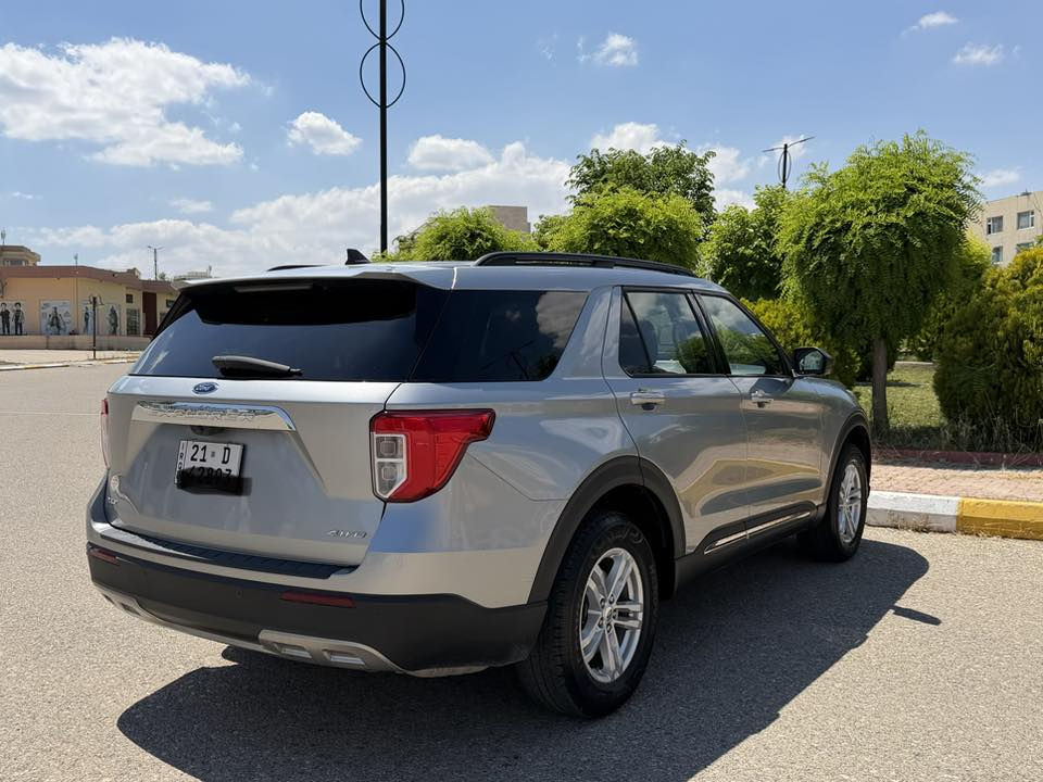 Ford Explorer 2023 xlt
Ford Explore xlt - 2023
فورد اكسبلور 
ماشية ٢٢ الف مايل فقط - بعد بيه ماء راديتر و غاز تبريد شركة
٤ سلندر  ٢.٣ دبل اكسل - فور ويل درايف
المواصفات

الفئة :  xlt
ناقل الحركة : ماوس اوتماتيك 8 نقلات

مواصفات السيارة 

- اربع وضعيات قيادة
- تبريد امامي منفصل و تبريد خلفي (مركزي)
- شاشة عداد كبيرة
- شاشة رئيسيةكبيرة 13.2 انچ
- هاند بريك بصمة
- رادار امامي 
- تحديد مسار 
- نقطة عمياء 
صندوق كهرباء 
- حساسات خلفية 
‏‎- مقاعد كهربائي مع تدفئة للمقاعد الأمامية 

- توقف ذاتي لمنع الاصطدام امامي و خلفي
‎مع الكثير من الميزات و المواصفات الاخرى
جاملغ و ربع باب سبوغ  
السيارة جاهزة 
رقم الشاسي
1FMSK8DHOPGB28902

السعر: ٢٤٣ $
للاستفسار الاتصال 
***********
مكان السيارة /السليمانية

فۆرد ئێکسپلۆرەر
مۆدێل: ٢٠٢٣
سەیارەکە ٢٢ هەزار مایل رۆشتوە و ئاوی رادێتەر و غازی تەبریدی شەریکەیە

مواسەفات ئێکس ئێڵ تی
دەبڵ ئەکسل
کوشن جلد و کارەبا و هیتەر
سوکان هیتەر
شاشە گەورە
سندوق کارەبا
ئەوتۆ ستارت ستۆپ
ئۆتۆ هۆڵد
برێک کارەبایی
لایت ئۆتۆ
لایت لید
خەتی جادە و رادار
گێر ماوس
سیستەمی کار پلەی
زۆر مواسەفاتی دیکە، سەیارەکە بەناوی خۆمەوەیە و یەک دەستە

يةك پارچە و پەڵەیەک بۆیاخە - چاملغی لای سایەق و پەڵەیەک دەرگای سایەق- لەوێنەکەاندا دیاریکراوە
 ژمارەی شاسی:
1FMSK8DHOPGB28902
نرخ: ٢٤٣$
تەلەفۆن: ***********
