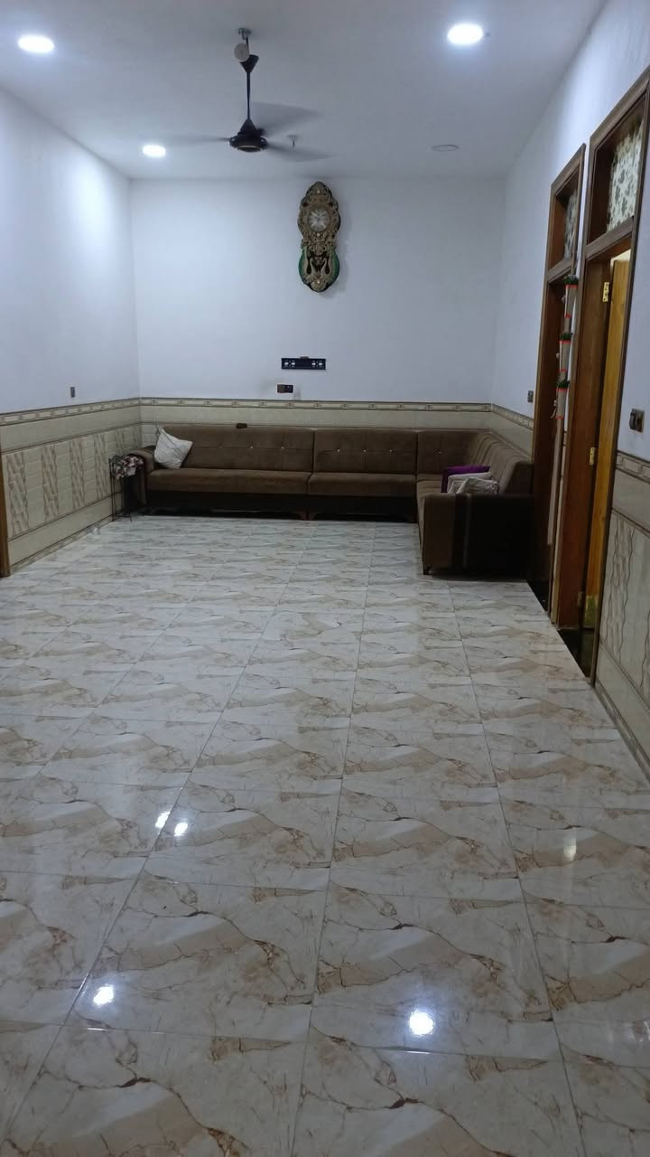 بيت للبيع
المساحه( ٤١٢)  متر مربع

بناء ٢١٢متر حديث + ٢٠٠ متر حديقه

واجهة المشروع 
الاتصال صاحب الدار
 ***********

