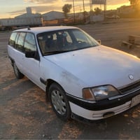 محرك ٢.٠ • اوتوماتيك • بطاقة بنزين