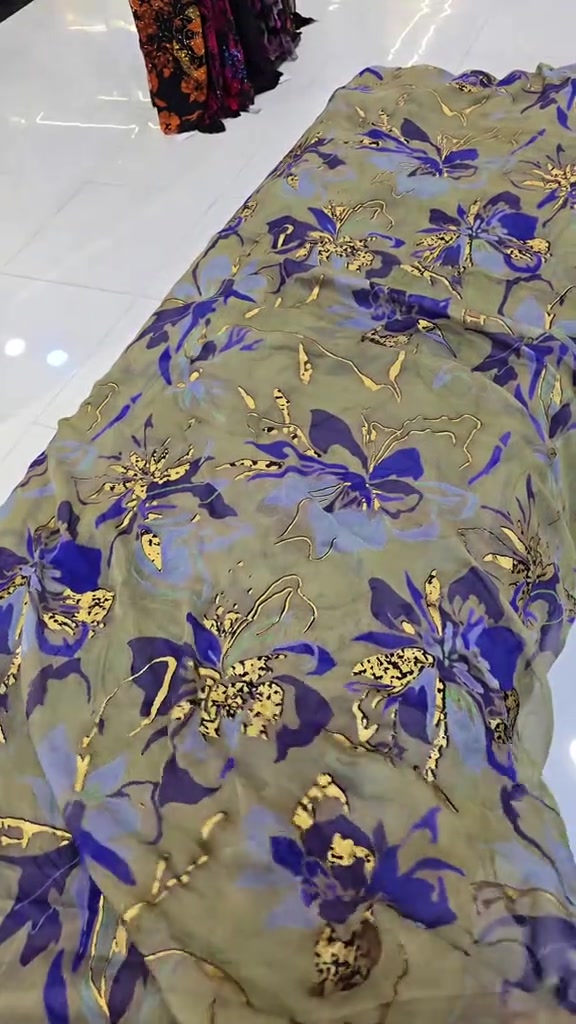 #foreyou #دهوك #hshyar_fabrics #duhok #كورد 


**إذا كنت صاحب هذا الإعلان وتريد حذفه لأي سبب، رجاءا أرسل رسالة إلى الدعم الفني**