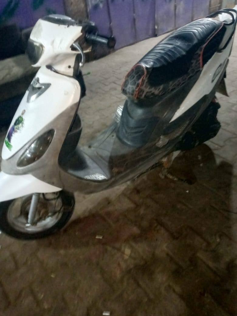 السلام عليكم دراجه ماكس للبيع بريكات شحط مكينه خرسه كهرباءيات شغاله دراجه سلف وهند ر الدراجه تخبل وحلوه ول صبح بعز البرد نكره شوكت ماتجيها نكره تخبل كامله مكمله المكان بغداد الحسينيه مال  راشديه قرب مطعم الءمير الرقم ***********
