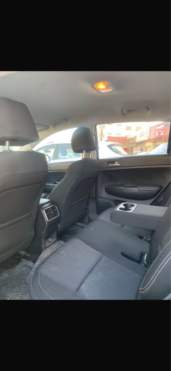 کیا سپۆرتاج امریکی 2021 
مەکینە V4,2,4 جی دی ئای 
مەکینەی لە ئەمریکا کرایتەوە 
دوو پارچە سبوغ چاملغ و دەرگای 
سایق بێ ناو بێ ئێڕباگ 
ڕۆیشتن 95 هەزار کم 
سەنەوی نوێیە 
نرخ ١٦٩مجال
***********واتسب أربيل, العراق
