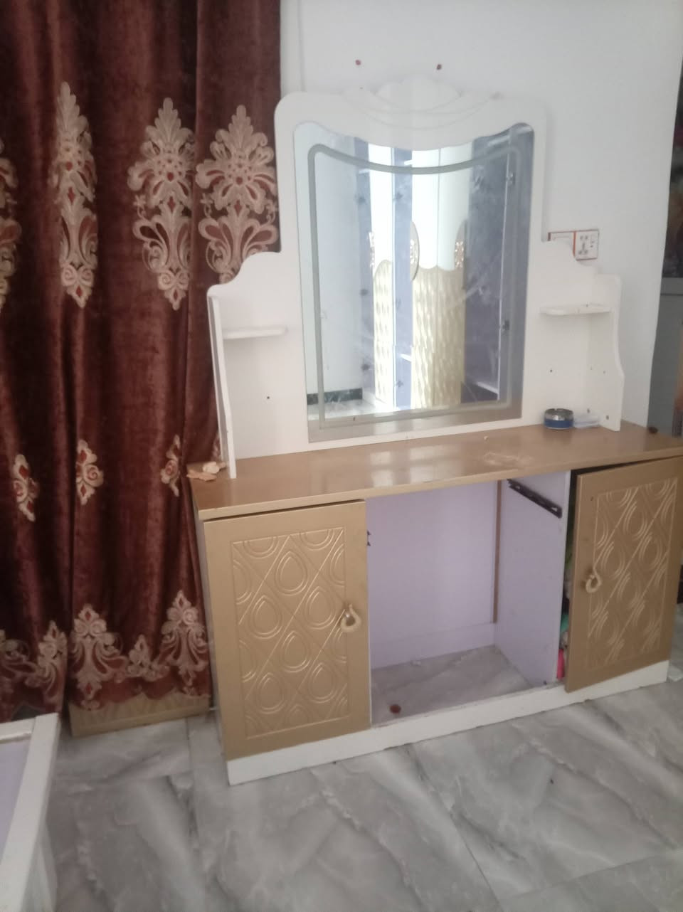 غرفه تركيه يرادله تصليح مابيه كسر بيبان الكنتور بس شد يرادلهن 400 وبيه مجال


**إذا كنت صاحب هذا الإعلان وتريد حذفه لأي سبب، رجاءا أرسل رسالة إلى الدعم الفني**