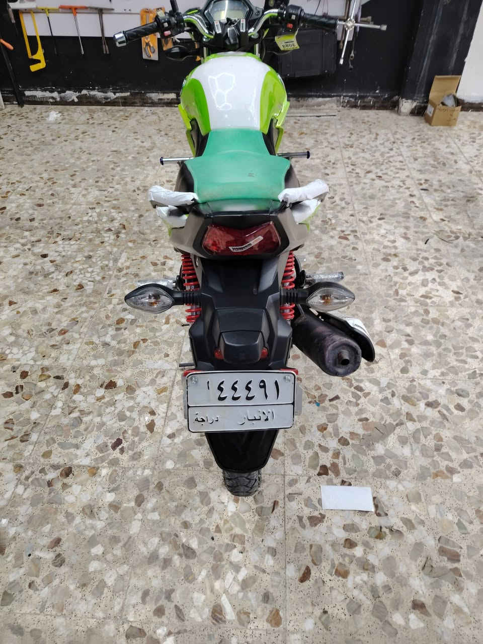 للبيع هاوجي جديده فول مسجل كمل موديل 22 مشدود بل 23 سعرها 17 ونص هاي رقمي *********** من الرمادي حي التأميم
