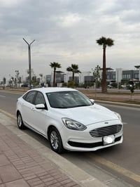 فورد اسكورت 2020 خليجية وكالة القاصد كلين تايتل مكفوله من الصبغ  محرك ...