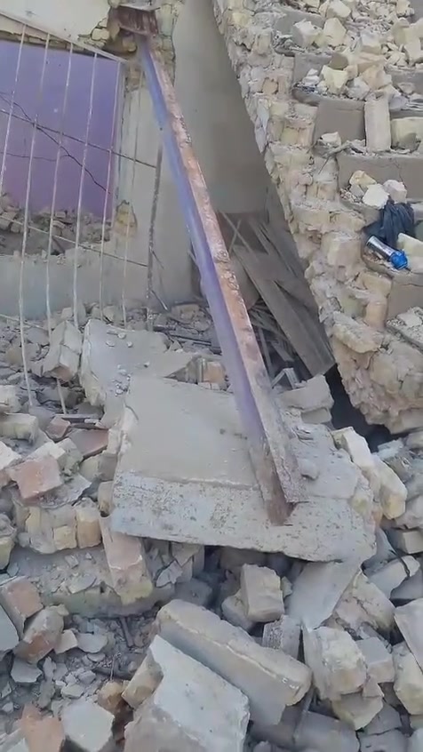 السلام عليكم يوجد لدينا كادر تفليش البيوت وقلع الاراضي و قص الرباطات وحفر جرف وقطع البيوت وتگشير الجذران با نسب السعار بغداد فقط يوجد واتساب اتصل وبخدمتك ***********
