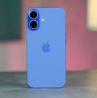 آيفون ١٦ ٢٥٦ • نظافه ١٠٠% • بطارية ٩٤%