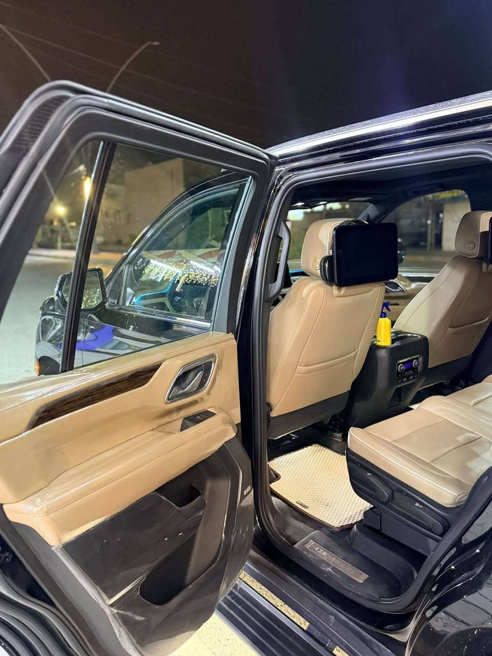 سلام عليكم من رخصت مدير الكروب تاهو 24 لبيع فول مواصفات حادثه بس جاملق امامي الباقي مكفول سعر ٤٤٠ وبيهه مجال اني مكلف بنشر هاذ رقم صاحب سياره ***********
