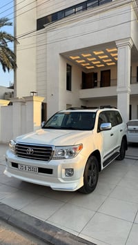 2015 Toyota Landcruiser   سلام عليكم  لاندكروز 2015 جيهان اول مالك  GX...