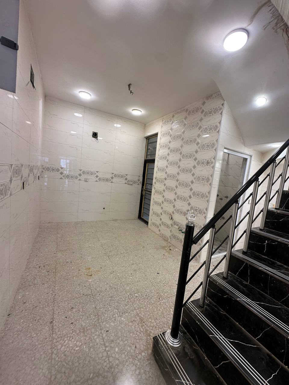 #دار_للبيع_مساحه_50متر_واجه_5_نزال_10
يحتوي على 2غرف نوم+ستقبال+مطلخ+صحيات عدد2
نوع الملك طابو زراعي سند 25تنازل شركه قلعه البيضاء 
📍العنوان بغداد الدوره مدخل البوعيثه مجمع الأمل 
الاستفسار ***********. ***********
