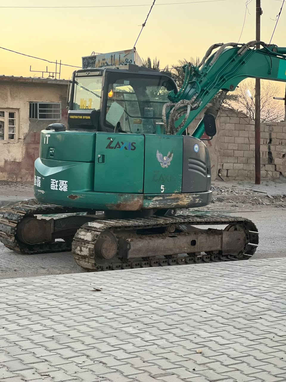 للبيع حفاره هيتاشي زت ثري حجم ٧٥ دخول ٢٠٢٤ موديل ٢٠١٩ رقم واسط ساعات العمل ٩٠٠٠ كفاله عامه *********** مكاني واسط الكوت
