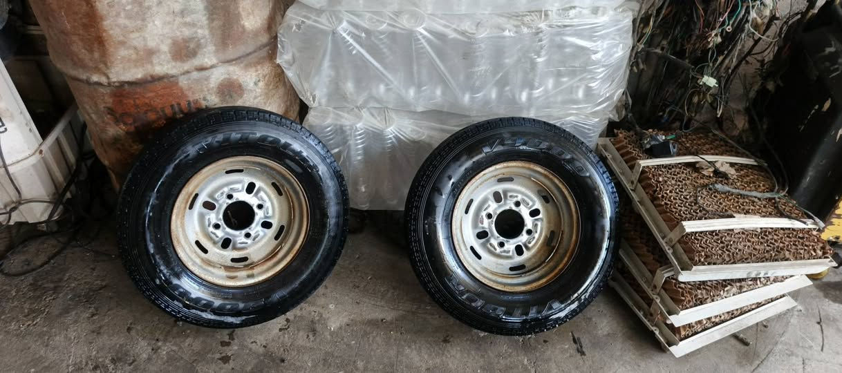 سلام عليكم اكسن جمره للبيع معه تايرات حجم 12خطه ويل 13ثقيل السعر 150وبيه مجال بصيط الرقم ***********
