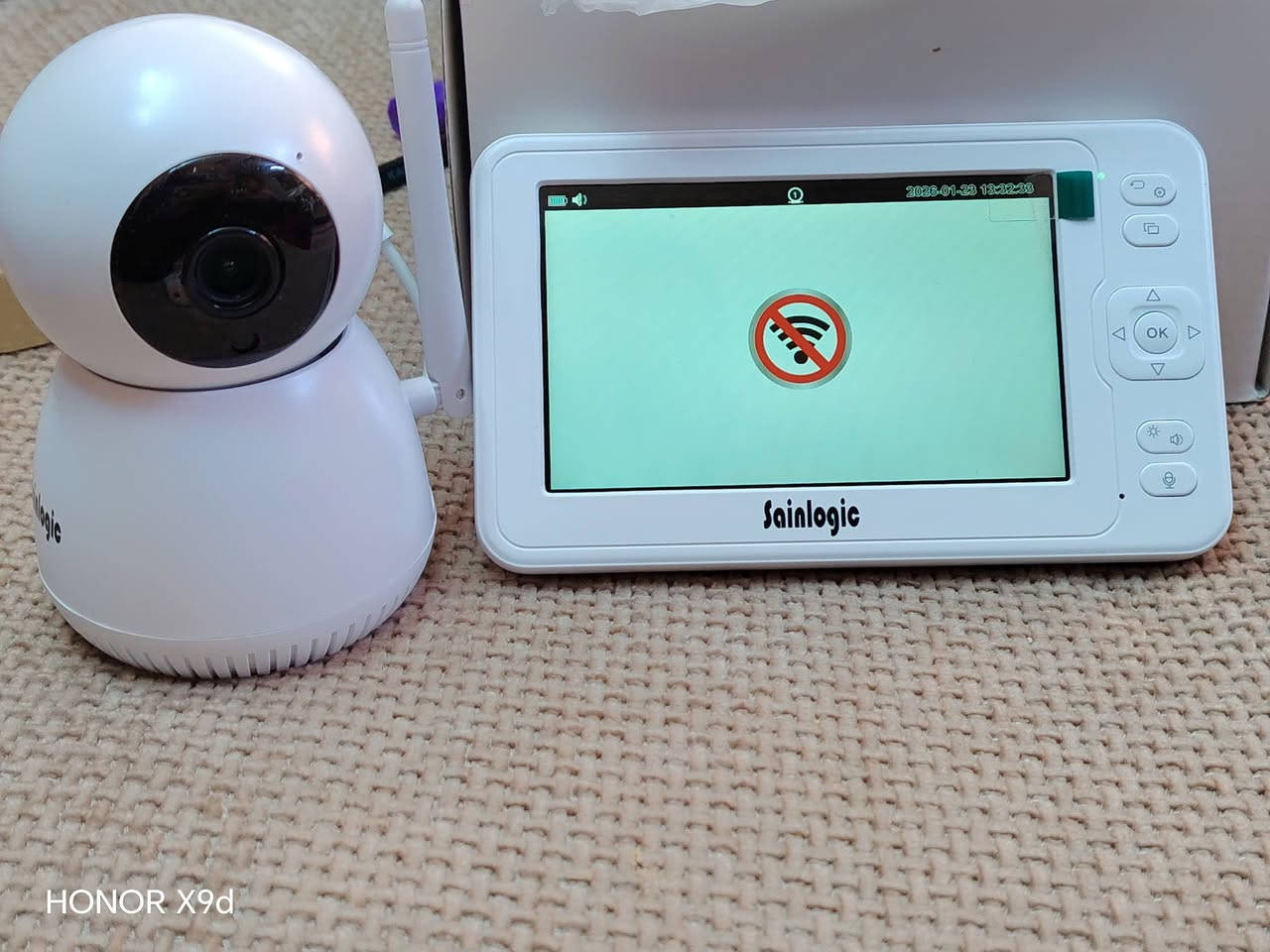 كامره اطفال تجي وياها جهاز شاشه يربط على الكامره واي فاي بيهه كثير ميزات من ضمنهه تنبيه لبكاء الطفل 
السعر 23000 الف


**إذا كنت صاحب هذا الإعلان وتريد حذفه لأي سبب، رجاءا أرسل رسالة إلى الدعم الفني**