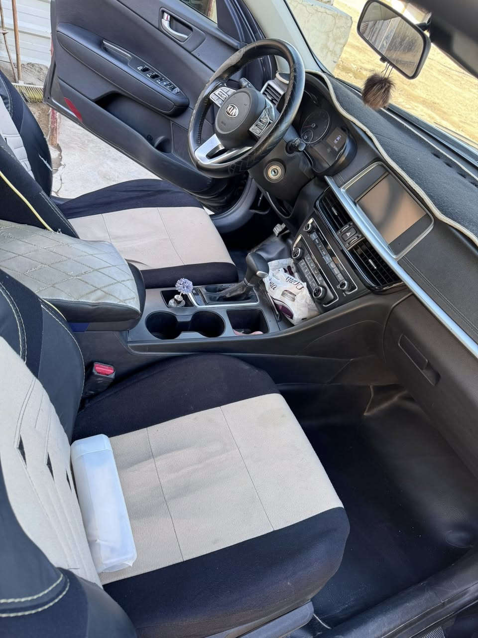 لسلام عليكم كيا اوبتيما2019وارد امريكي  مواصفات  شاشه كامره حساسات   انظمة قياده تحديد مسار رقم أنبار  
   سياره جديده وجاهزه تبريد تدفئه كير مكينه حداديه ماشية87
سياره مكفوله من الصبغ والتبديل شرط السونار  سياره تخم تاير جديد كير ومحرك مامفتوح شرط شركه 
سعرالاتصال على الرقم ***********
