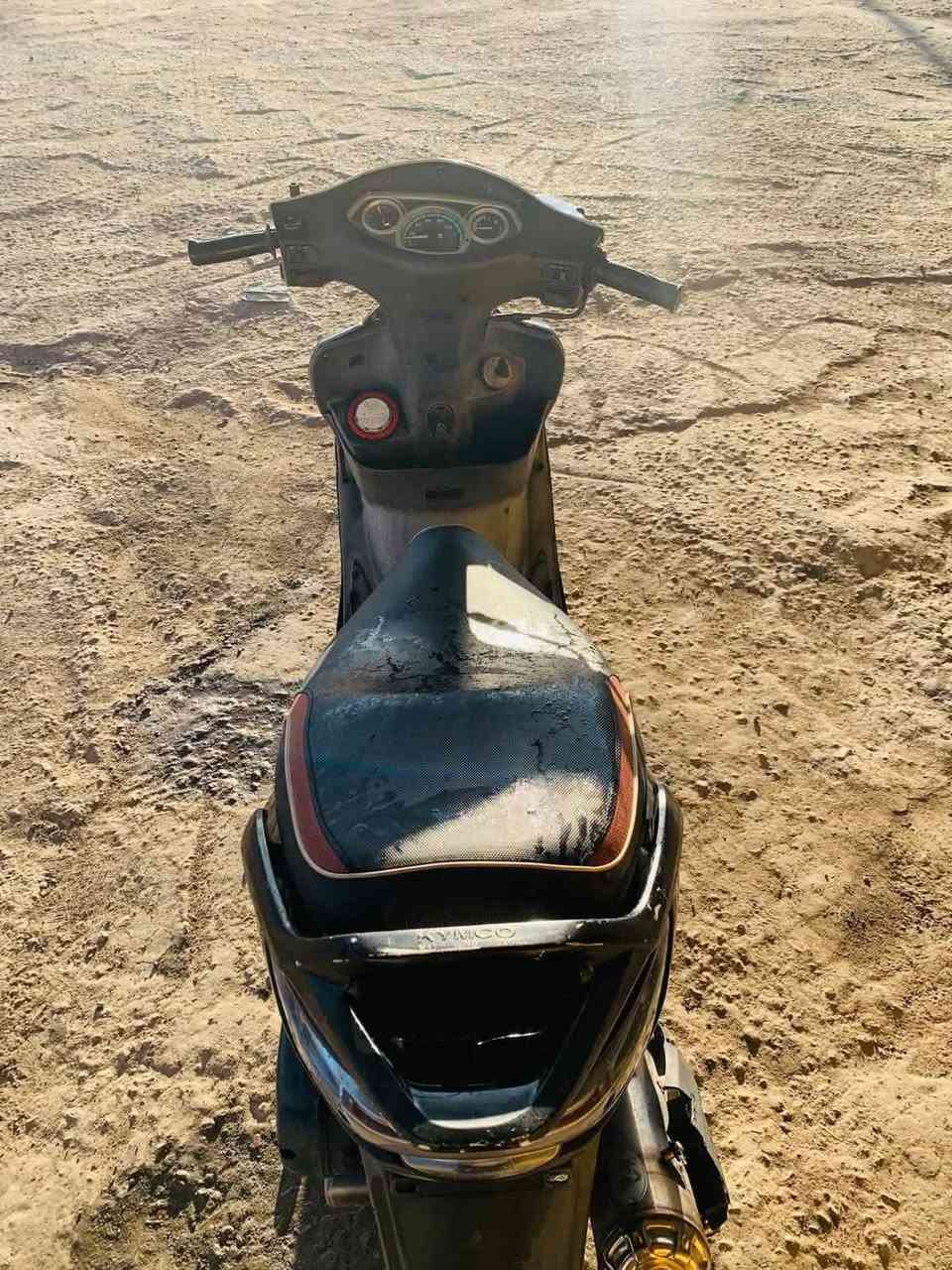 دراجة كامكو G4 دراجه جديده مكينه ما مفتوحة لا تنقص ولا تبخر كهربائياتها شغله الدراجه  ما ماشيه وجديده وحلوه السعر ٥٠٠ وبيها مجال حك الجية مكاني كوفة عباسية ما متواجد ع الفيس  رقمي ***********
