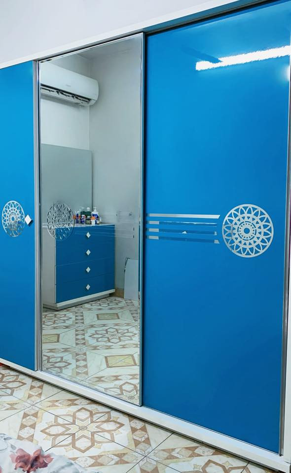 السلام عليكم
غرفة تركية مكونة من 5 قطع
السرير نفر ونصف
النظافة 90./. نظيفة جداً
و قوية درجة اولى 
السعر 550 الف 
للتواصل 
***********
