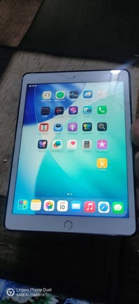 ايباد 9 ذاكره 64 بفطور بالكلاسه والدقمه ما تشتغل سعره 150 للاستفسار ات...