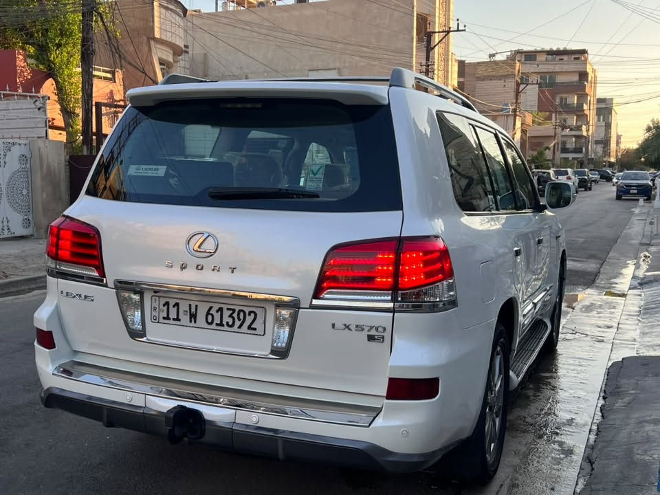 سلام عليكم ليكزز 2011 بريم  LX 5700 S فول السياره كامله بدون نقص ماشيه 148 الف تخم تاير باتري جديد كير مكينه تبديد ثلج رقم بغداد بسمي فول فول السياره بصمه فتحه كشنات جلد قرميدي كهرباء تدفئه تبريد سقف ديفدي شاشه ثنين مري شفط خمس كامرات جنطه كهرباء رادار امامي لد امامي خلفي تبريد بيانو تحكم امامي خلفي نضام تعليق جكات السياره مكفوله من الصبغ والضربه عدا بارد بسيط السعر 325$ وبيه مجال بسيط مكان السياره المنصور 

‭***********‬
