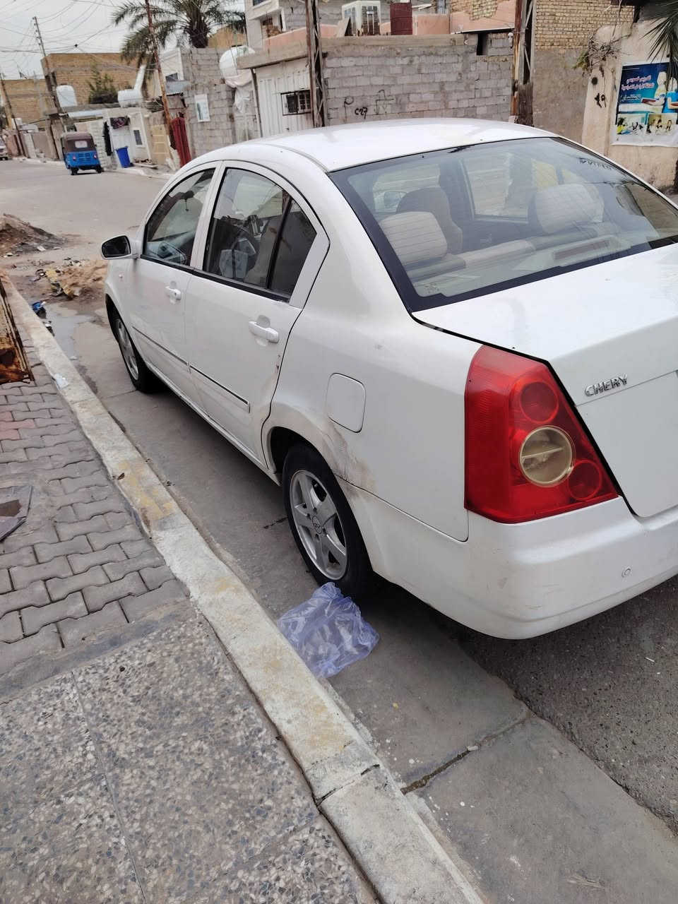 السلام عليكم شيري A5 السيارة  بأسمي جاهزة من كلشي تخم تايرات جديد تدفئه وتبريد كهربائيات فول موديل 2008 محرك 2000 سيارة كير عادي 

***********
