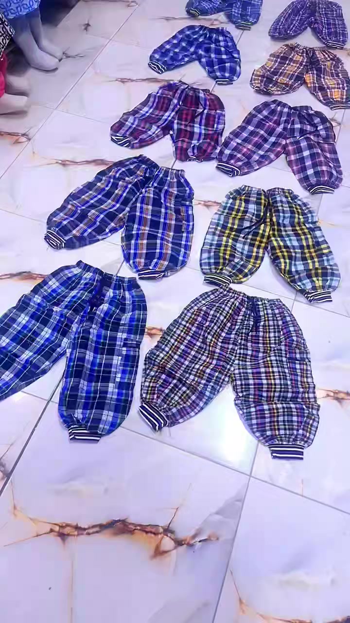 برموده قطن. حجل وجعب وسحاب بسعر بلاش الف فقط 
قياس 1 سنه ال6 سنه
ذي قار قضاء النصر قرب عماره حجي علي شمخي مجاور بيت 🏠 المرحوم الحاج جايد للطلب والاستفسار مراسلة البيج او الاتصال بالرقم☎️📞 
***********
***********
