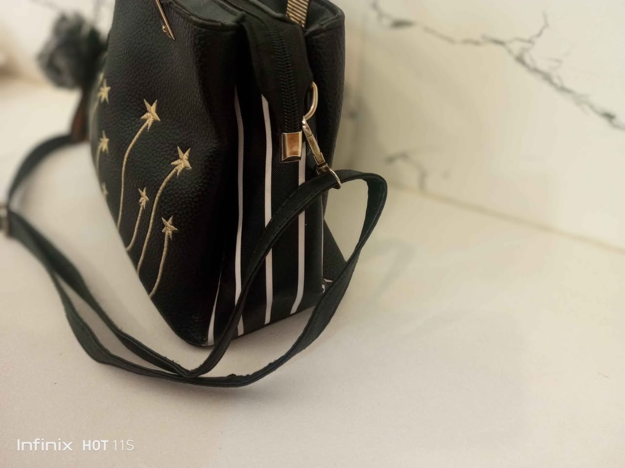 ‎حقيبة جلد راقية كشخة‎ النجف, العراق


**إذا كنت صاحب هذا الإعلان وتريد حذفه لأي سبب، رجاءا أرسل رسالة إلى الدعم الفني**