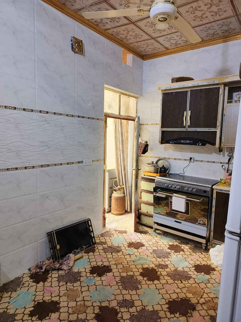 بيع مستعجل 

بيت 100 م للبيع طابقين على ساحة 🏫👍👍👍

حي النداء منطقة 60 الف قرب شارع الكفيل على ساحه🌿
البيت كلش نظيف بي ثلاث غرف نوم وصاله ومطبخ 🌿

 واستقبال وتخاريج البيت عكاده كدام البيت حديقه مرتبه 

السعر 70 و بي مجال💸💸💸💸

***********
وشعدكم بيوت للبيع للايجار للرهن اعرضوها يمنا تنباع وتتاجر باسرع وقت ممكن
