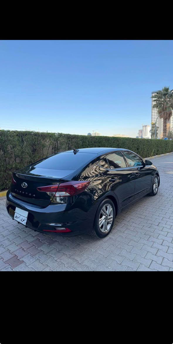 النترا موديل ٢٠٢٠ 
شبر صبغ شبر تعديل بدون دواخل بدون ايرباك 
كفاله من كل شي 
ماشي ٧٠ الف ميل 
*********** واتساب تليفون أربيل, العراق
