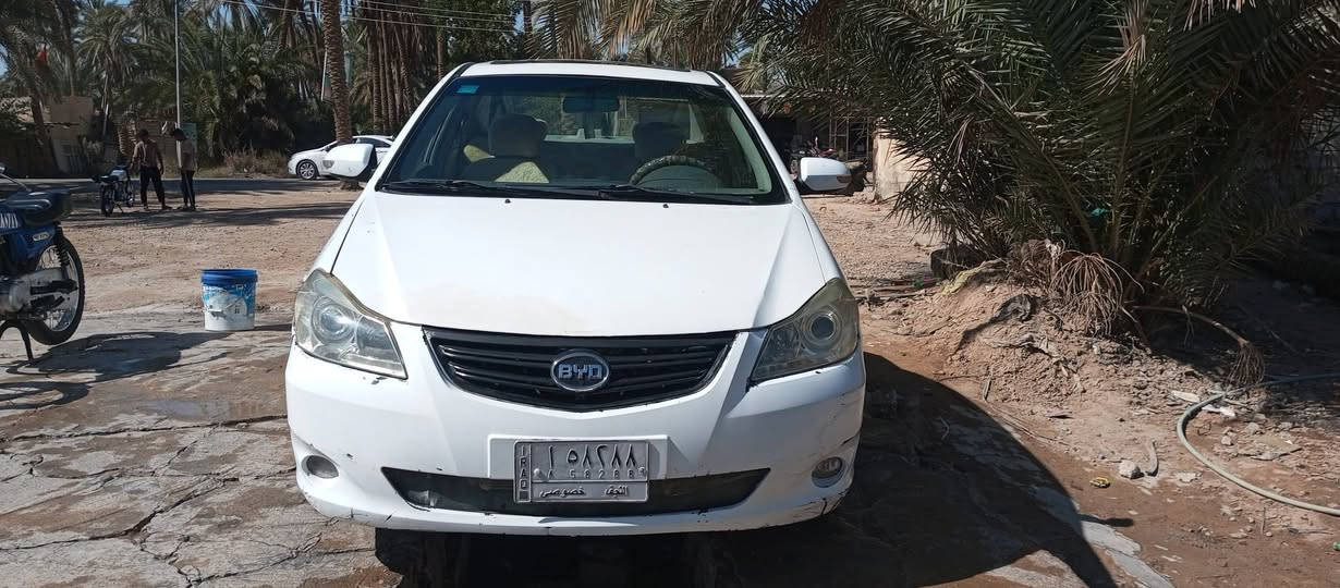 السلام عليكم سياره بوادي موديل 216 جي ثري تبريد شغال ثلج كير مكينه مكفولات ضربه بل جاملغ الخلفي طخه بل باب الخلفي بدون دواخل المكان دوانيه قضاء الشاميه السنويه لغايت 28 السعر 53 كهربايات كل شغال رقم الموبايل ***********
