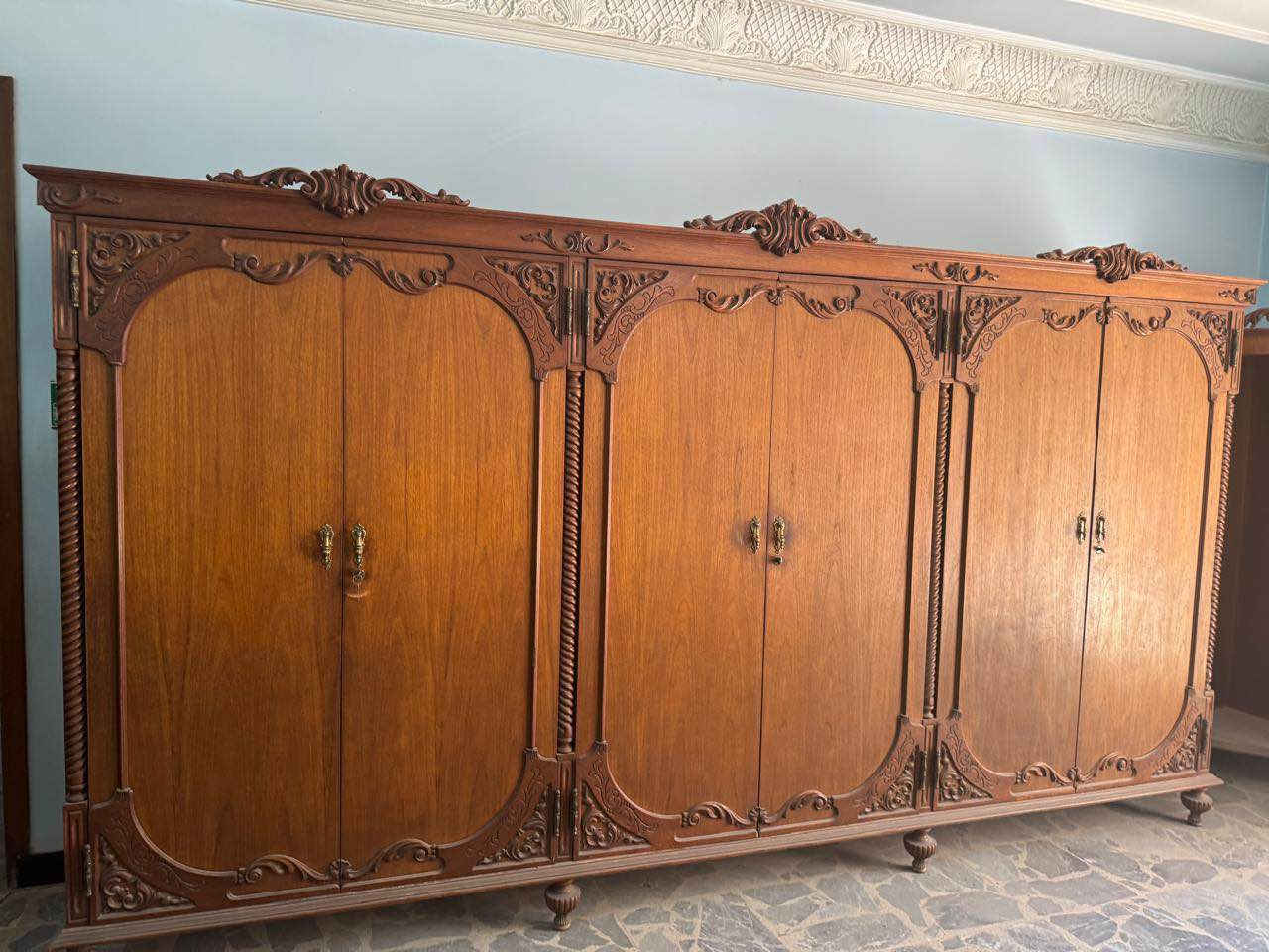 ‎السلام عليكم 
غرفه انتيكة للبيع داخل و خارج صاج
بوفيه مع مرايا هم للبيع‎ بغداد, العراق


**إذا كنت صاحب هذا الإعلان وتريد حذفه لأي سبب، رجاءا أرسل رسالة إلى الدعم الفني**