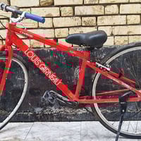 بايسكلات • ألوان أحمر أخضر أسود • مقاس ٢٠