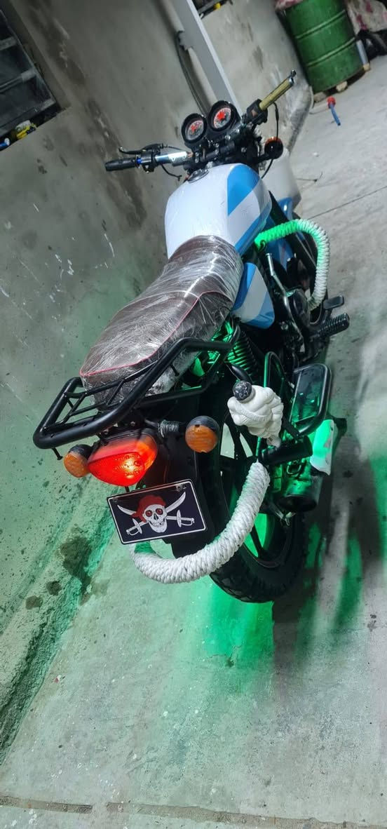 السلام عليكم دراجه دايون نفخ للبيع موديل 22 اوراق استنساخ مكينه 150 s مكفوله دراجه نضيفه كلش السعر1150 وبيه مجال الشراي يتفضل خاص او اتصال *********** مكان بابل حله
