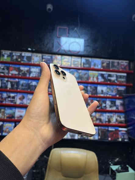 ‏16برو ماكس جهاز نضافه 100/100 شرط الفحص 
ذاكره256.           بعده داخل الضمان
بطاريه100 
مشحون136 
مبدل شاشه عاديه 
بصمه وجه متوقفه 
كامرات اتصال كله فول 
بيع أو مراوس سعر الجهاز 785 ألف مكان رمادي شارع السينما 
***********
