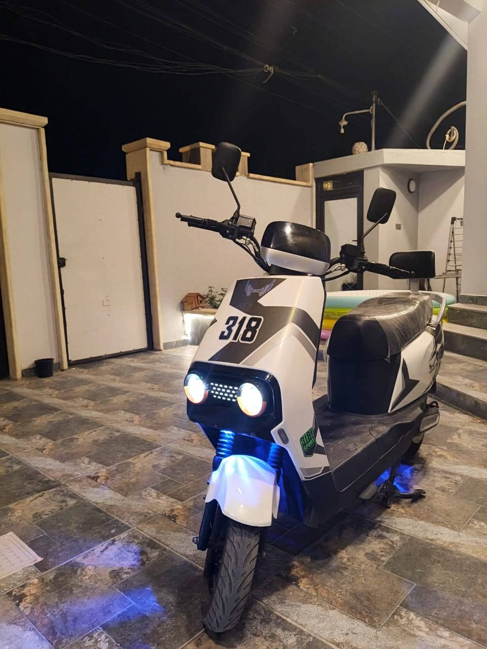 ماطور شحن 318 دراجه
ماطور نظيف مابيه جلخ بطارياته نظيفه شحن مضبوط يمشيك مسافات ماطور مرتب بمعنى الكلمة ما ناقصه برغي 
سعر 625 .. ***********
