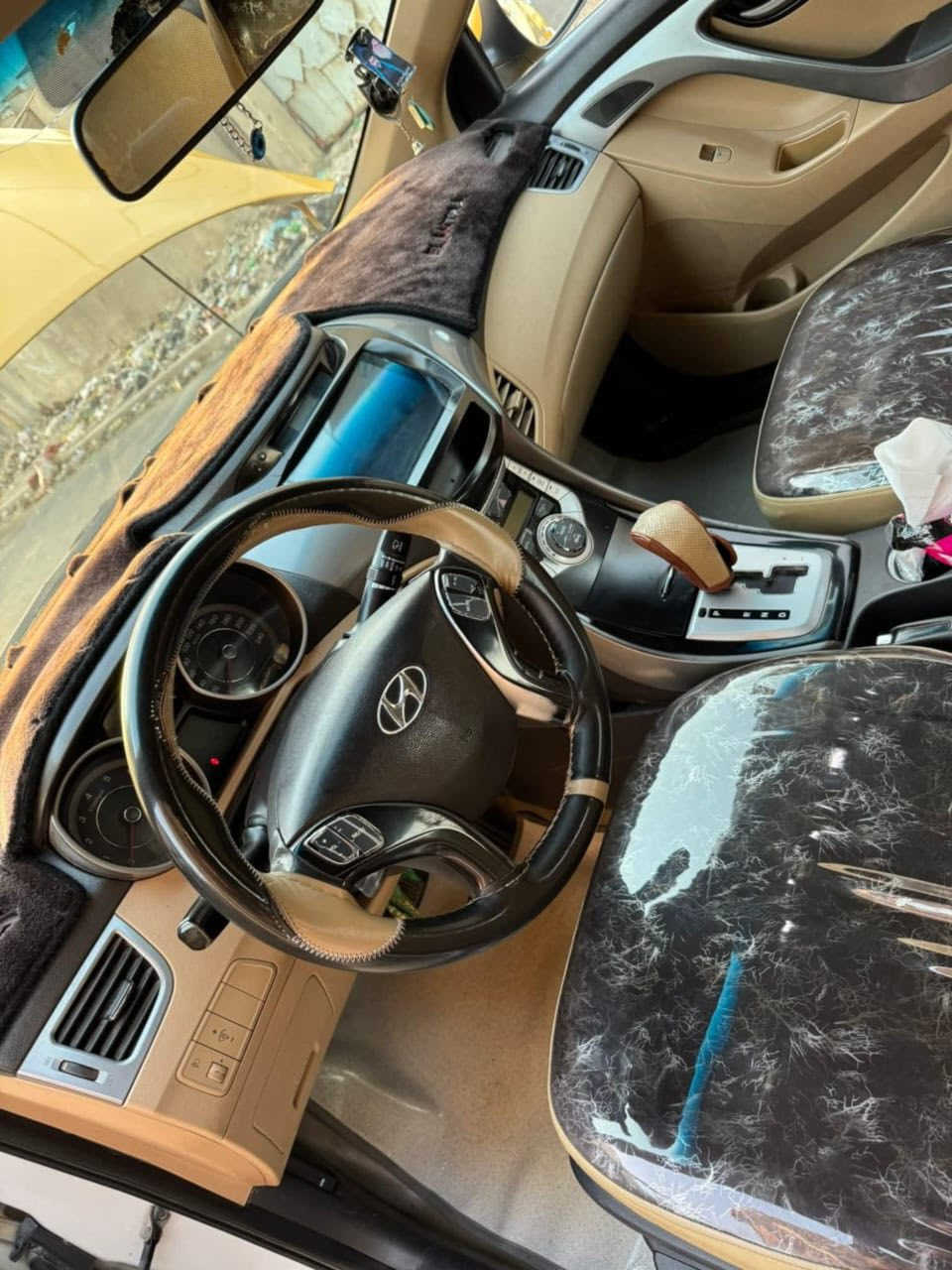 سلام عليكم ورحمه الله النترا موديل 2012 خليجي بدون حادث السياره احلى من صور تجي وشوف بعينك ليبل واحد مكينه 1600 رقم بغداد السياره باسمي مكاني بغداد سعر 95 رقم هـ***********
