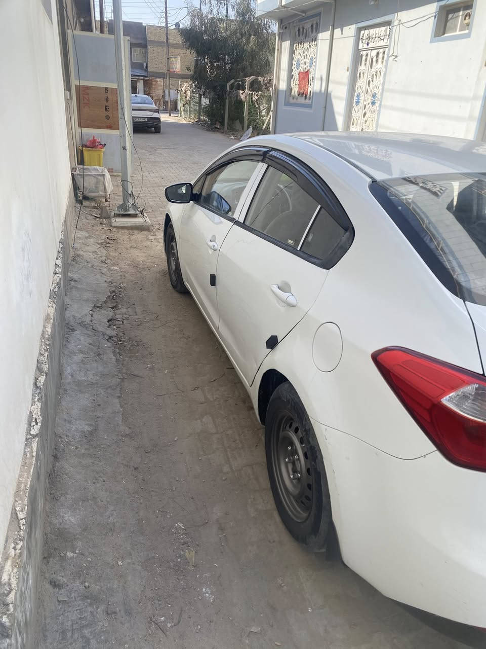 سيراتو 2014 رقم أربيل
بيه قطعتين جاملغ او باب 

مكينه ١٦٠٠ بيه خيط بخار 

سيارة نظيف تبريد تدفئة كله شغاله 

السعر ٩٧

مكان السيارة نجف 

***********
