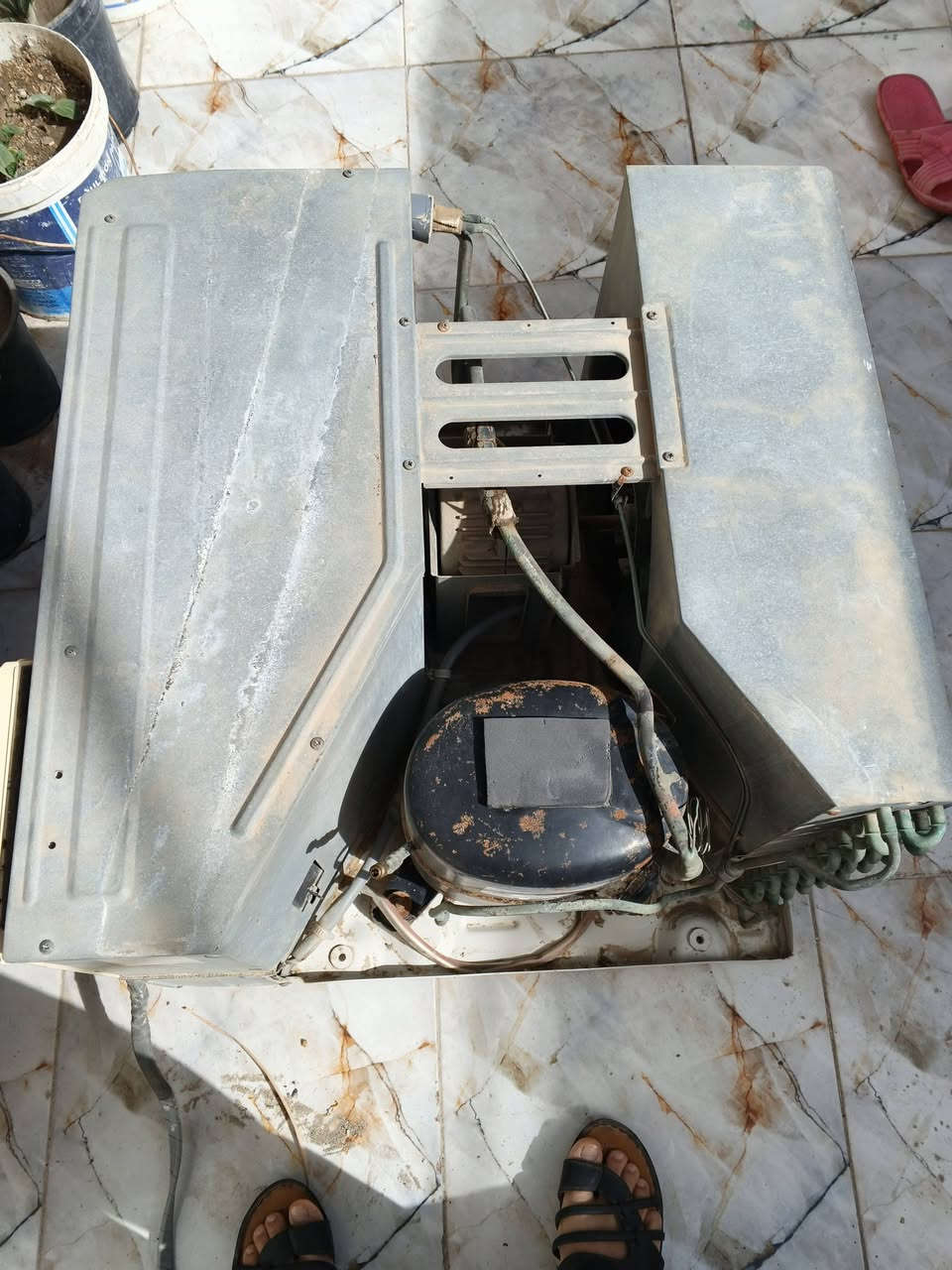 مكيفان ثنين واحد طنين وواحد طن ونص ثنينهم يشتغلن شرط تفحص قبل لا تاخذهن ماطوراتهن يشتغلن بس ماكو تبريد ما نعرف السبب سعرهن ثنينهن 250 الف يعني الواحد 125 ما ينباع واحد ثنينهن شلع المكان سماوة الخاص مفتوح السعر مابي مجال قفل .


**إذا كنت صاحب هذا الإعلان وتريد حذفه لأي سبب، رجاءا أرسل رسالة إلى الدعم الفني**